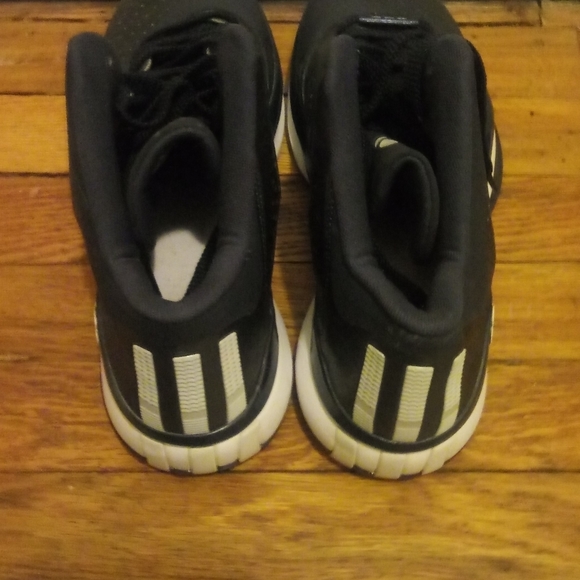 Derek Rose Adidas Sneakers - Picture 5 of 5